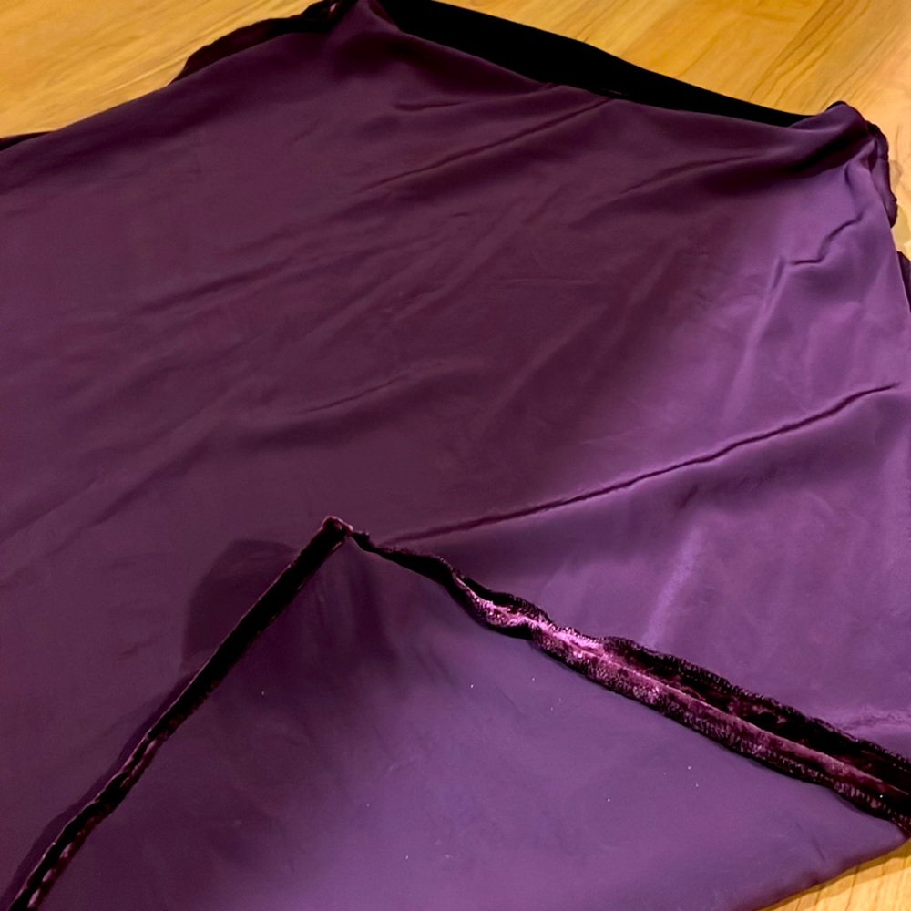 Banana Republic velvet dark red/burgundy midi skirt - Picture 9 of 12